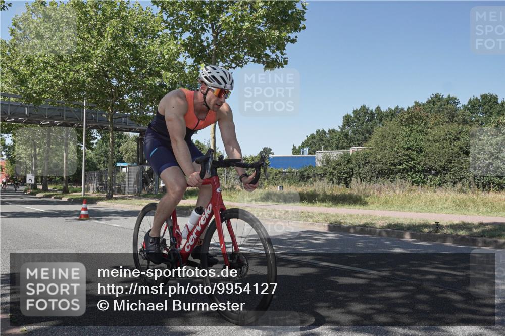09.08.2026 - GEWOBA Citytriathlon Bremen Michael Burmester http://msf.ph/oto/9954127 09.08.2026 14:27:41 Radfahren 81, 446 meine-sportfotos.de