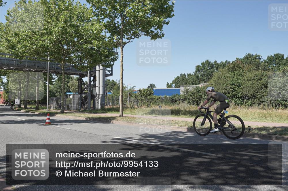 09.08.2026 - GEWOBA Citytriathlon Bremen Michael Burmester http://msf.ph/oto/9954133 09.08.2026 14:27:48 Radfahren 81, 251, 443, 446 meine-sportfotos.de