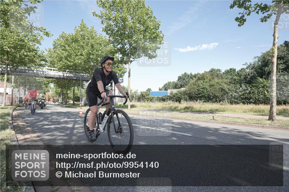 09.08.2026 - GEWOBA Citytriathlon Bremen Michael Burmester http://msf.ph/oto/9954140 09.08.2026 10:55:58 Radfahren 31, 41, 45, 89, 93, 109, 155, 157, 211, 487, 491, 494 meine-sportfotos.de