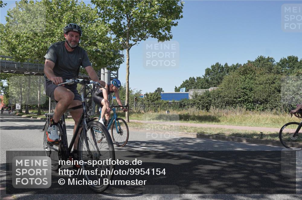 09.08.2026 - GEWOBA Citytriathlon Bremen Michael Burmester http://msf.ph/oto/9954154 09.08.2026 14:28:06 Radfahren 67, 72, 177, 331, 444 meine-sportfotos.de