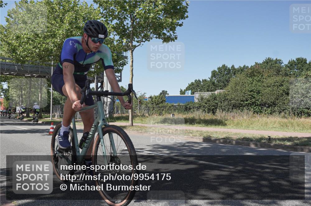 09.08.2026 - GEWOBA Citytriathlon Bremen Michael Burmester http://msf.ph/oto/9954175 09.08.2026 14:28:16 Radfahren 41, 67, 72, 85, 100, 113, 119 meine-sportfotos.de