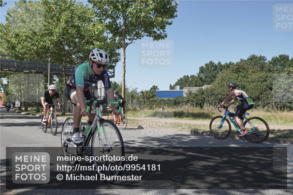 09.08.2026 - GEWOBA Citytriathlon Bremen Michael Burmester http://msf.ph/oto/9954181 09.08.2026 14:28:19 Radfahren 41, 72, 85, 100, 113, 119, 168 meine-sportfotos.de