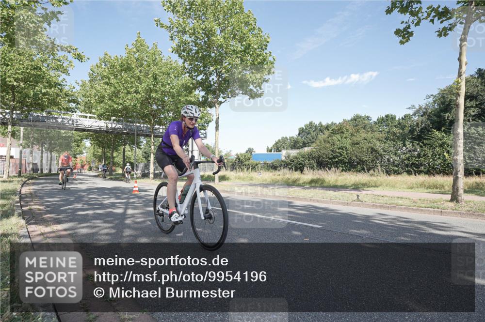 09.08.2026 - GEWOBA Citytriathlon Bremen Michael Burmester http://msf.ph/oto/9954196 09.08.2026 10:56:49 Radfahren 75, 113, 147, 149, 480, 504 meine-sportfotos.de