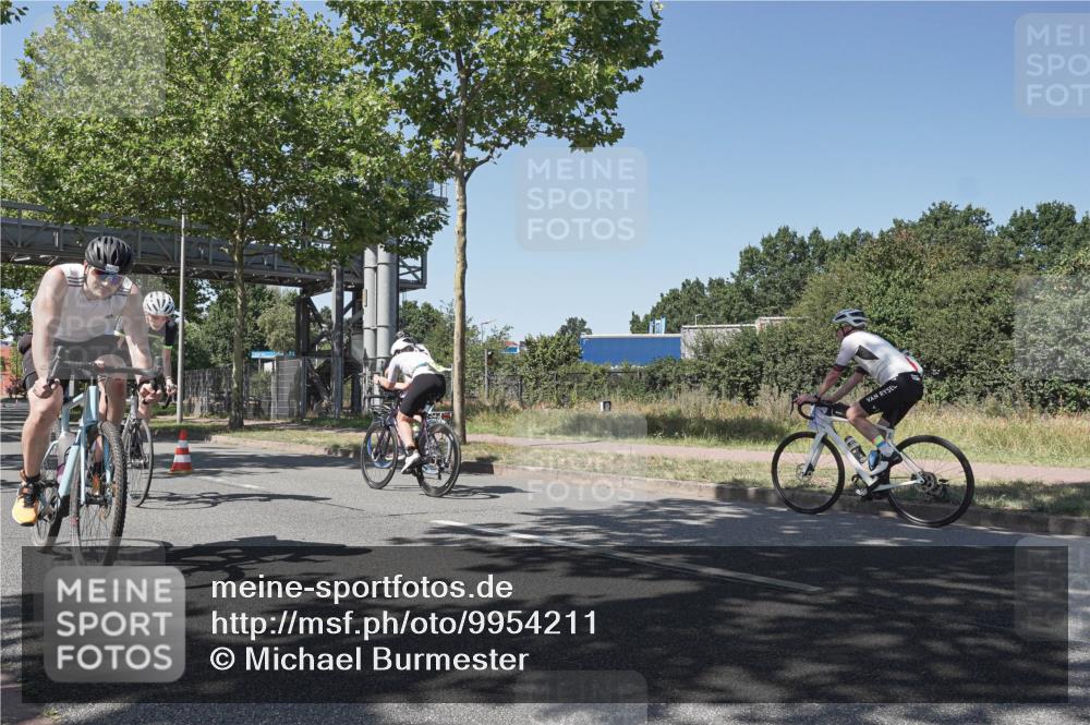 09.08.2026 - GEWOBA Citytriathlon Bremen Michael Burmester http://msf.ph/oto/9954211 09.08.2026 14:28:55 Radfahren 13, 33, 46, 50, 68, 71, 84, 97, 109, 114, 117, 124, 129, 150, 162, 350, 498 meine-sportfotos.de