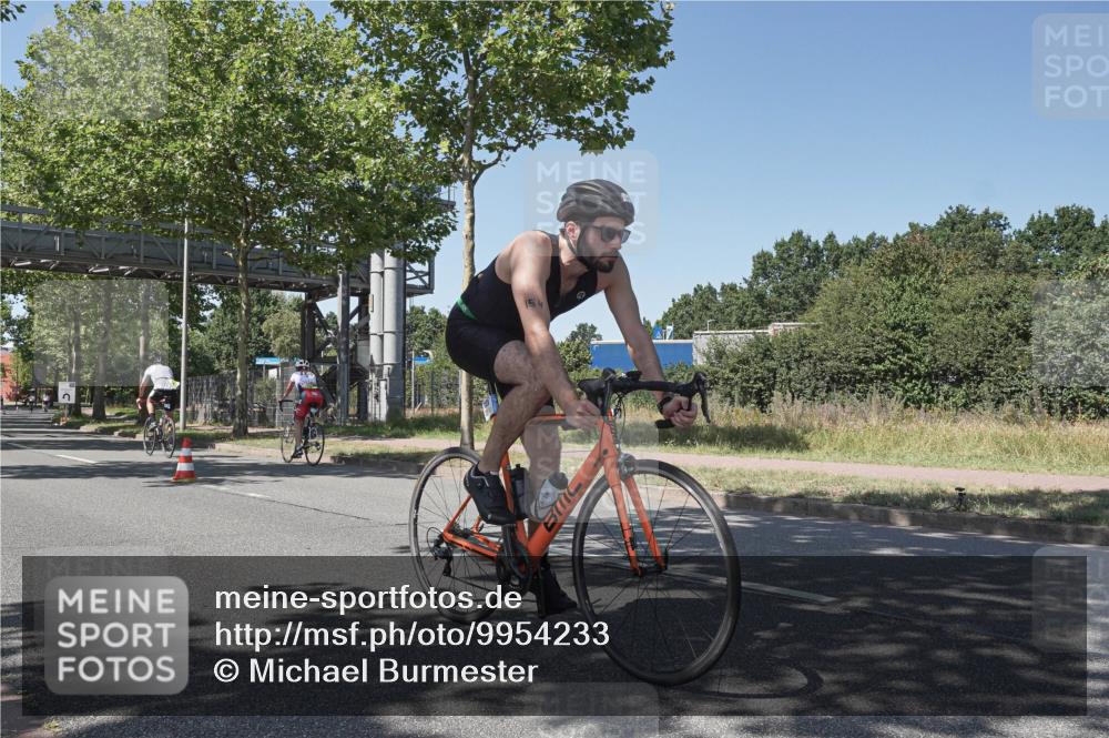 09.08.2026 - GEWOBA Citytriathlon Bremen Michael Burmester http://msf.ph/oto/9954233 09.08.2026 14:29:09 Radfahren 33, 46, 68, 71, 97, 117, 154, 162 meine-sportfotos.de