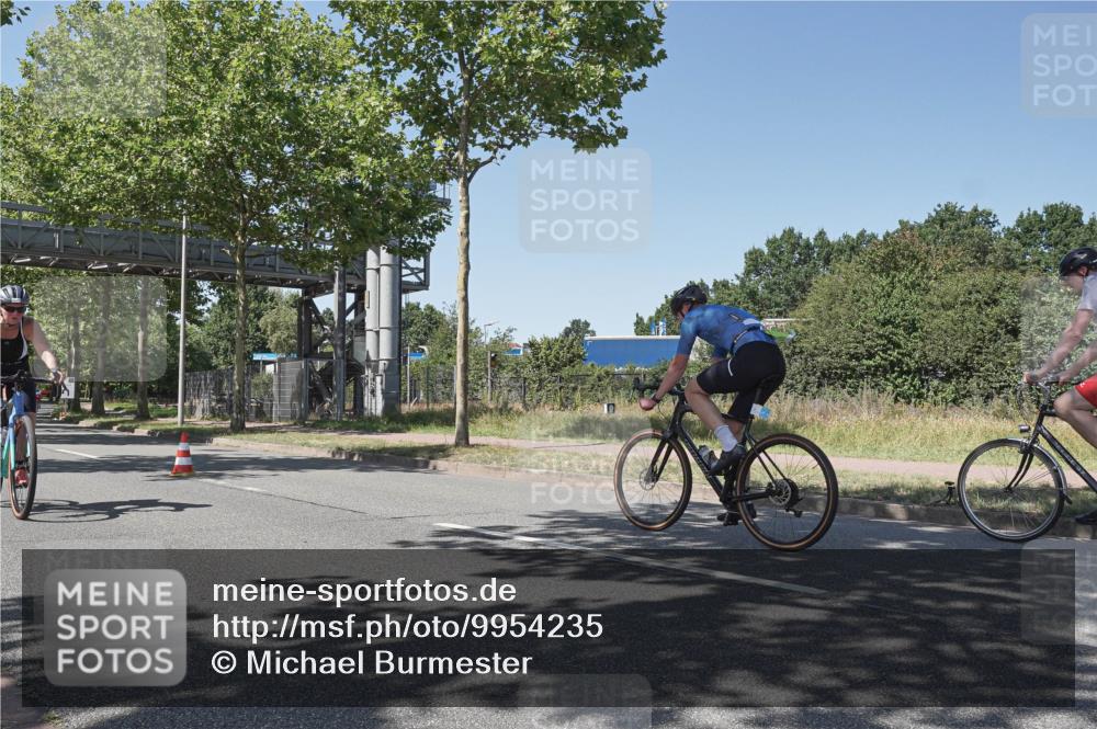 09.08.2026 - GEWOBA Citytriathlon Bremen Michael Burmester http://msf.ph/oto/9954235 09.08.2026 14:29:17 Radfahren 154, 490 meine-sportfotos.de
