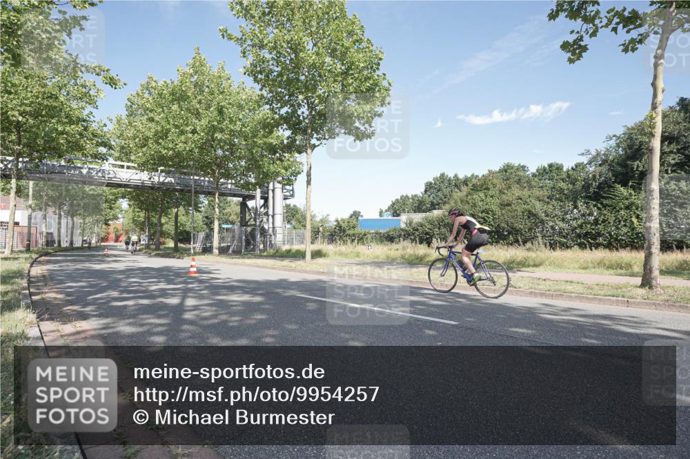 09.08.2026 - GEWOBA Citytriathlon Bremen Michael Burmester http://msf.ph/oto/9954257 09.08.2026 10:58:29 Radfahren  meine-sportfotos.de