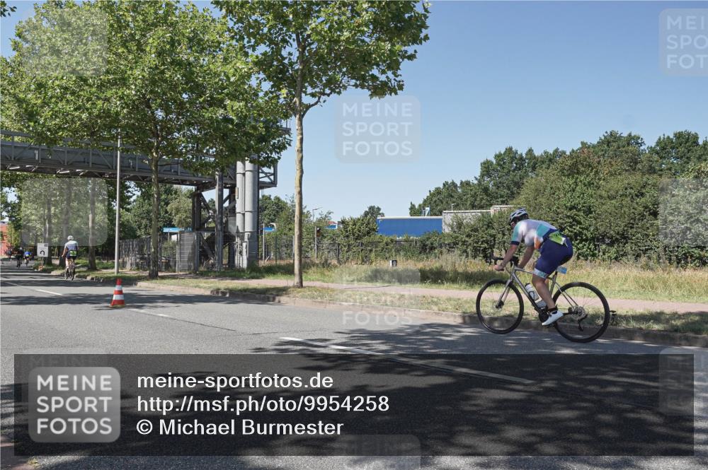 09.08.2026 - GEWOBA Citytriathlon Bremen Michael Burmester http://msf.ph/oto/9954258 09.08.2026 14:29:39 Radfahren 123, 143, 144, 164, 294 meine-sportfotos.de