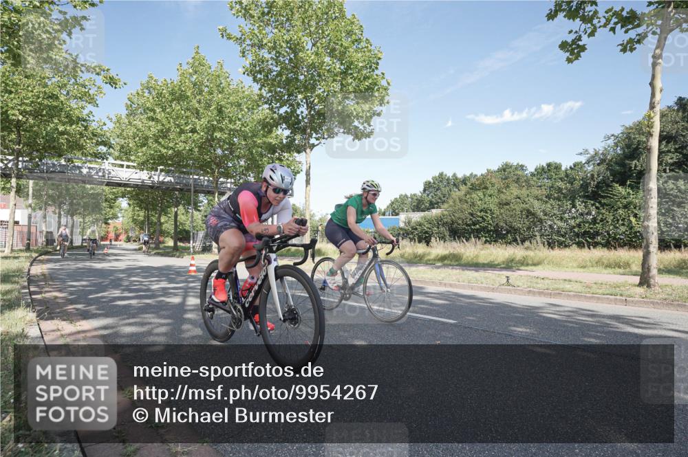 09.08.2026 - GEWOBA Citytriathlon Bremen Michael Burmester http://msf.ph/oto/9954267 09.08.2026 10:59:11 Radfahren 5, 115, 429, 466, 499 meine-sportfotos.de