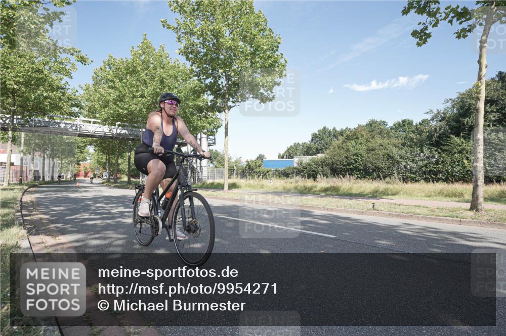 09.08.2026 - GEWOBA Citytriathlon Bremen Michael Burmester http://msf.ph/oto/9954271 09.08.2026 10:59:14 Radfahren 5, 115, 245, 429, 466, 499 meine-sportfotos.de