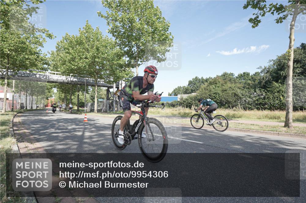 09.08.2026 - GEWOBA Citytriathlon Bremen Michael Burmester http://msf.ph/oto/9954306 09.08.2026 11:00:22 Radfahren 415 meine-sportfotos.de
