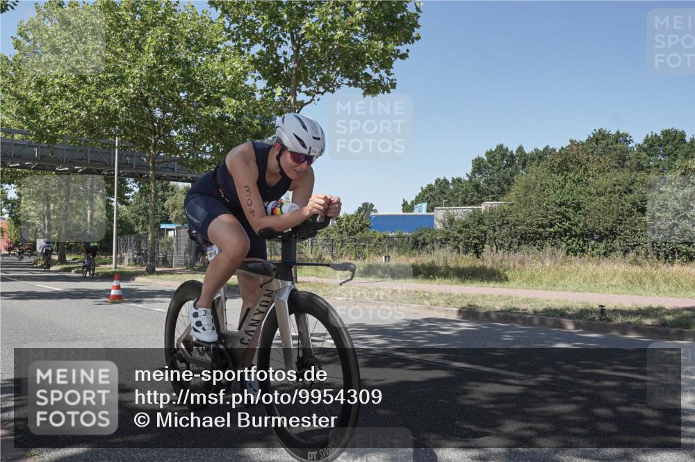 09.08.2026 - GEWOBA Citytriathlon Bremen Michael Burmester http://msf.ph/oto/9954309 09.08.2026 14:30:11 Radfahren 137, 139, 279, 304, 401, 407, 469, 512 meine-sportfotos.de