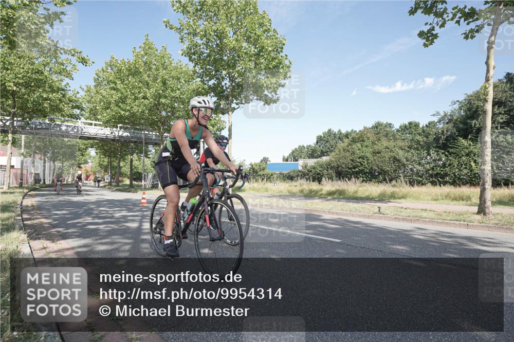 09.08.2026 - GEWOBA Citytriathlon Bremen Michael Burmester http://msf.ph/oto/9954314 09.08.2026 11:00:38 Radfahren 73, 91, 127, 161, 165, 415, 424, 425 meine-sportfotos.de