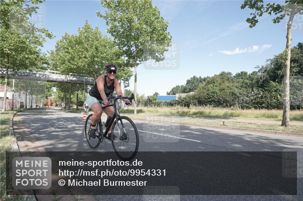 09.08.2026 - GEWOBA Citytriathlon Bremen Michael Burmester http://msf.ph/oto/9954331 09.08.2026 11:00:56 Radfahren 69, 77, 435 meine-sportfotos.de