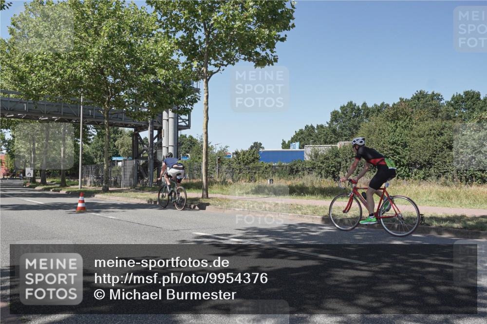09.08.2026 - GEWOBA Citytriathlon Bremen Michael Burmester http://msf.ph/oto/9954376 09.08.2026 14:31:10 Radfahren 98, 99, 125, 353 meine-sportfotos.de