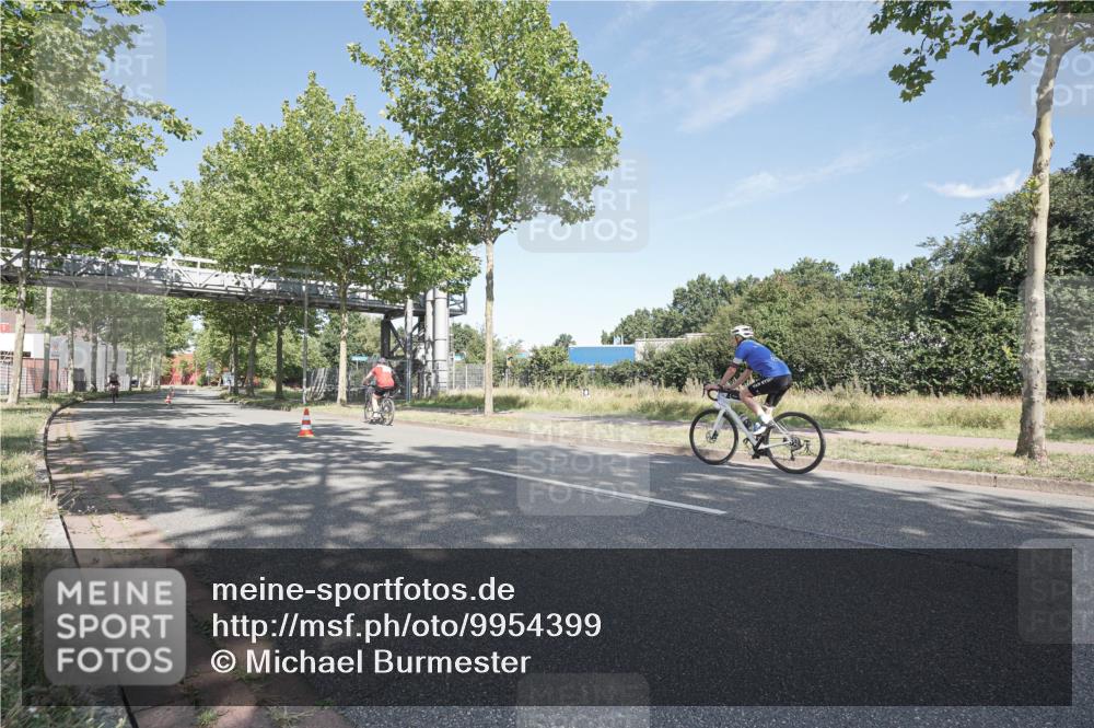 09.08.2026 - GEWOBA Citytriathlon Bremen Michael Burmester http://msf.ph/oto/9954399 09.08.2026 11:06:10 Radfahren 101, 475 meine-sportfotos.de