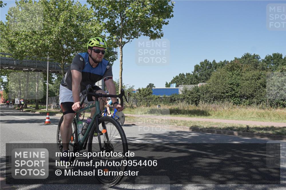 09.08.2026 - GEWOBA Citytriathlon Bremen Michael Burmester http://msf.ph/oto/9954406 09.08.2026 14:31:51 Radfahren 3, 70, 151, 161, 346, 360 meine-sportfotos.de