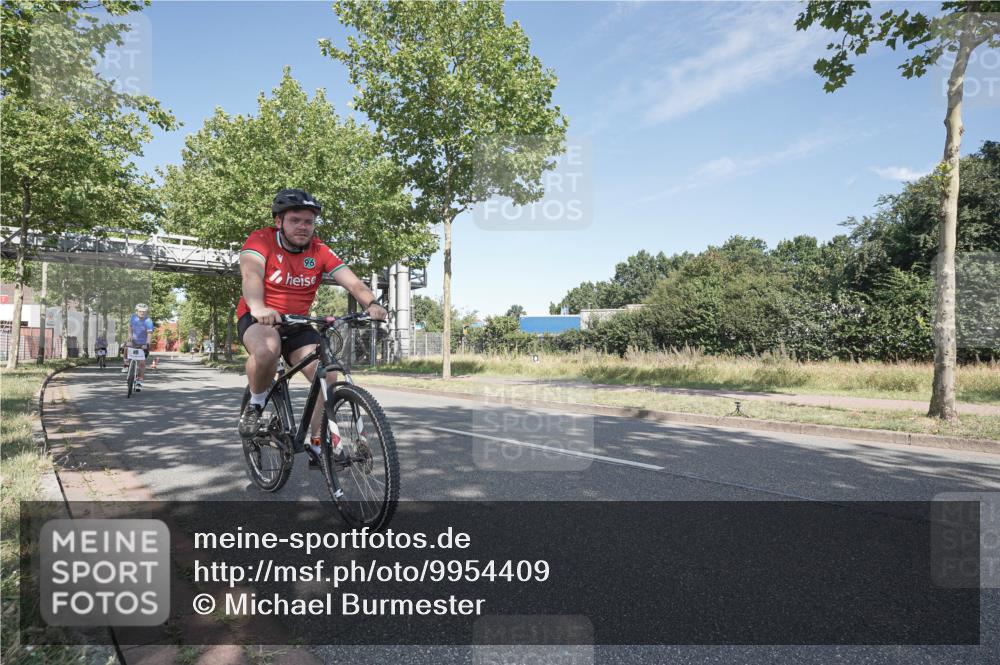 09.08.2026 - GEWOBA Citytriathlon Bremen Michael Burmester http://msf.ph/oto/9954409 09.08.2026 11:07:08 Radfahren 159 meine-sportfotos.de