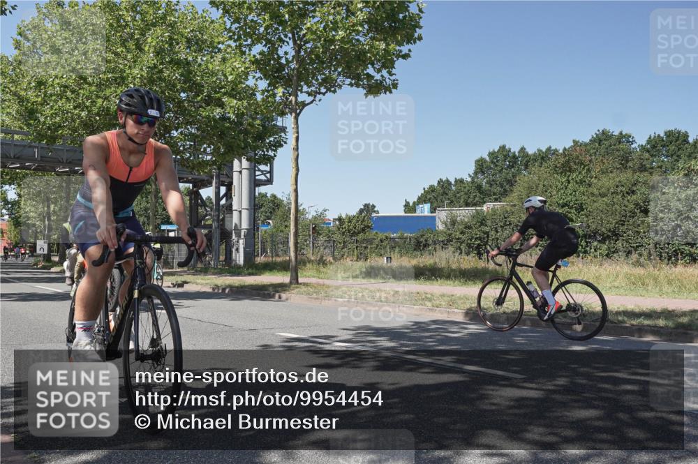 09.08.2026 - GEWOBA Citytriathlon Bremen Michael Burmester http://msf.ph/oto/9954454 09.08.2026 14:32:43 Radfahren 2, 22, 44, 76, 396 meine-sportfotos.de