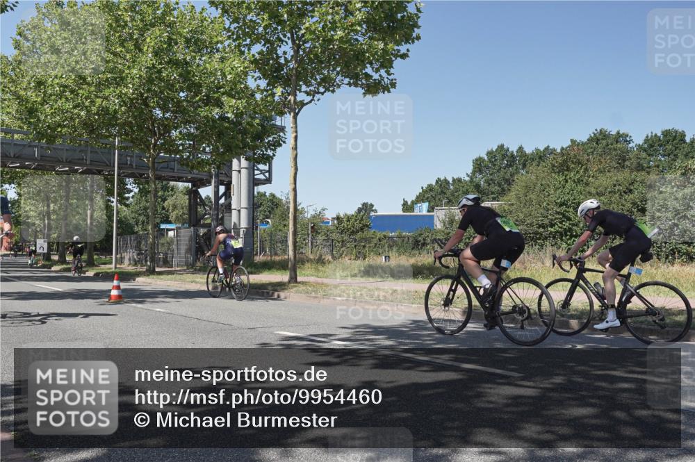 09.08.2026 - GEWOBA Citytriathlon Bremen Michael Burmester http://msf.ph/oto/9954460 09.08.2026 14:32:45 Radfahren 2, 44, 76, 396 meine-sportfotos.de