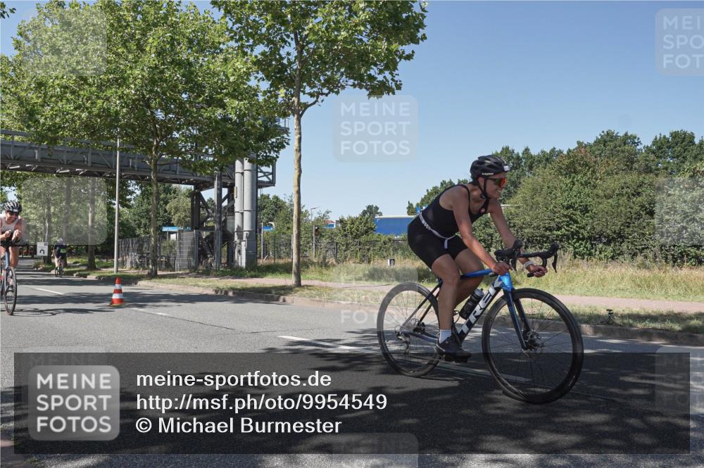 09.08.2026 - GEWOBA Citytriathlon Bremen Michael Burmester http://msf.ph/oto/9954549 09.08.2026 14:33:50 Radfahren 5, 38, 43, 66, 82, 146, 218, 278, 285, 345, 371, 470 meine-sportfotos.de