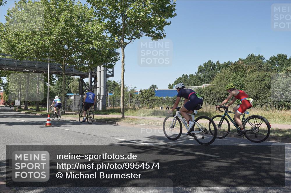 09.08.2026 - GEWOBA Citytriathlon Bremen Michael Burmester http://msf.ph/oto/9954574 09.08.2026 14:34:13 Radfahren 12, 69, 90, 95, 211, 429, 455 meine-sportfotos.de