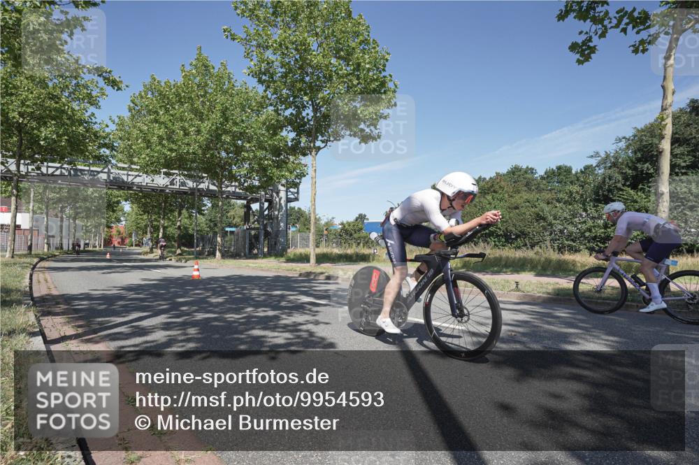 09.08.2026 - GEWOBA Citytriathlon Bremen Michael Burmester http://msf.ph/oto/9954593 09.08.2026 12:07:27 Radfahren 628, 761 meine-sportfotos.de