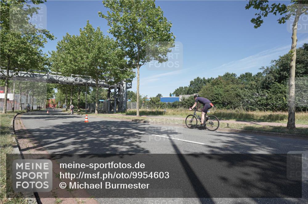 09.08.2026 - GEWOBA Citytriathlon Bremen Michael Burmester http://msf.ph/oto/9954603 09.08.2026 12:07:42 Radfahren 572, 586, 614, 628, 649, 761 meine-sportfotos.de