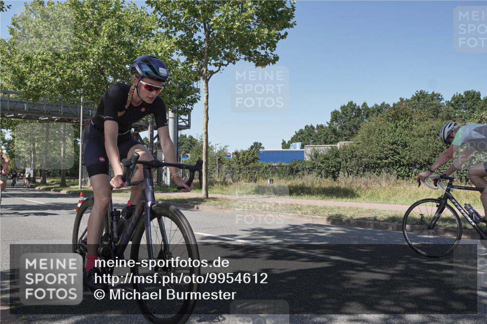 09.08.2026 - GEWOBA Citytriathlon Bremen Michael Burmester http://msf.ph/oto/9954612 09.08.2026 14:34:44 Radfahren 182, 217, 378, 457 meine-sportfotos.de