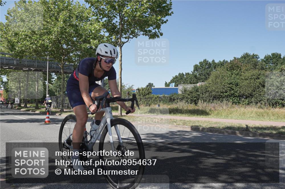 09.08.2026 - GEWOBA Citytriathlon Bremen Michael Burmester http://msf.ph/oto/9954637 09.08.2026 14:35:00 Radfahren 20, 220, 236, 284, 351, 362, 378 meine-sportfotos.de
