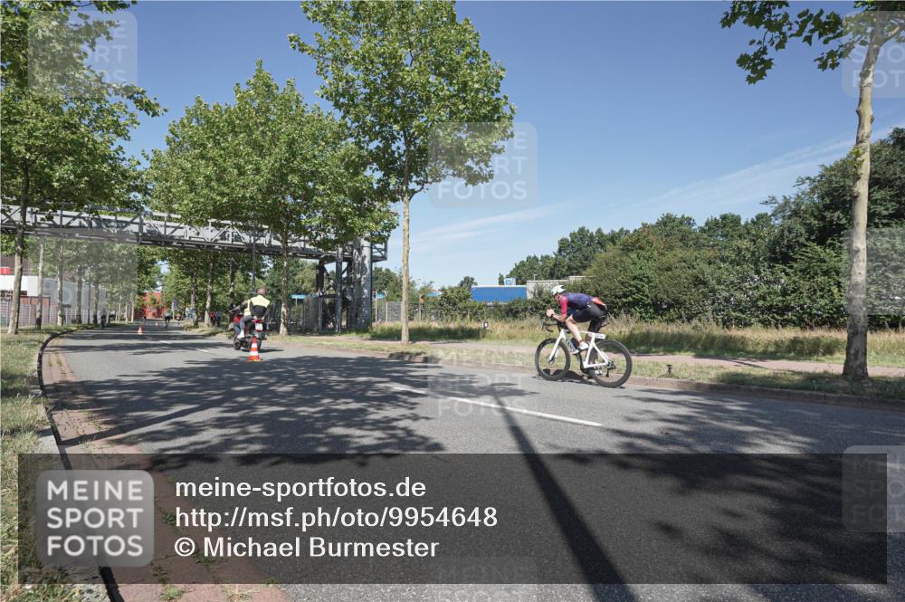 09.08.2026 - GEWOBA Citytriathlon Bremen Michael Burmester http://msf.ph/oto/9954648 09.08.2026 12:08:31 Radfahren 548, 558, 601, 602, 620 meine-sportfotos.de
