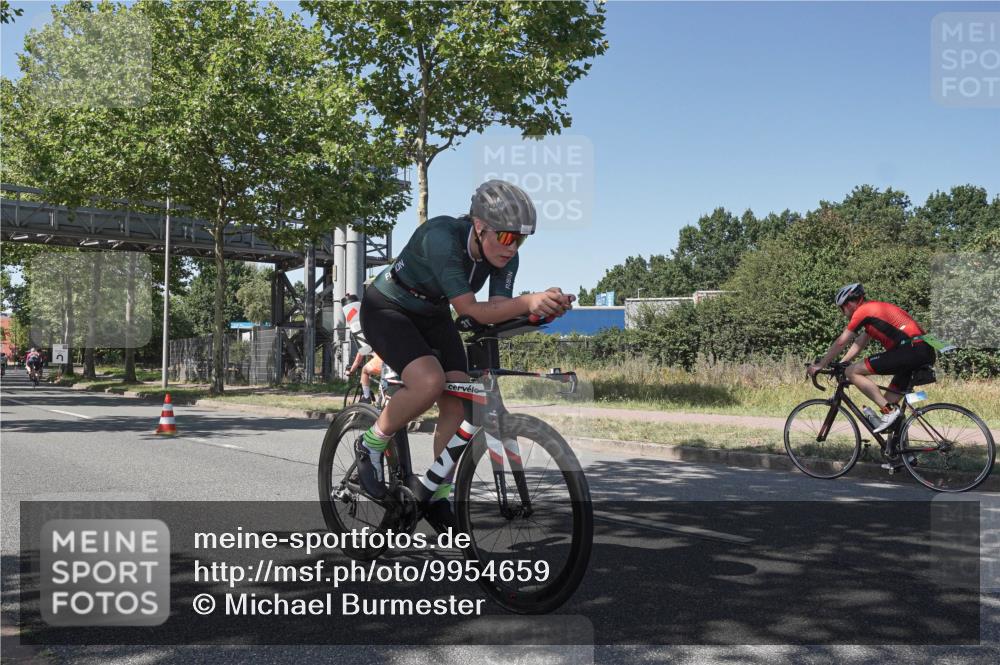 09.08.2026 - GEWOBA Citytriathlon Bremen Michael Burmester http://msf.ph/oto/9954659 09.08.2026 14:35:13 Radfahren 20, 37, 80, 192, 220, 236, 260, 284, 351, 362, 404 meine-sportfotos.de