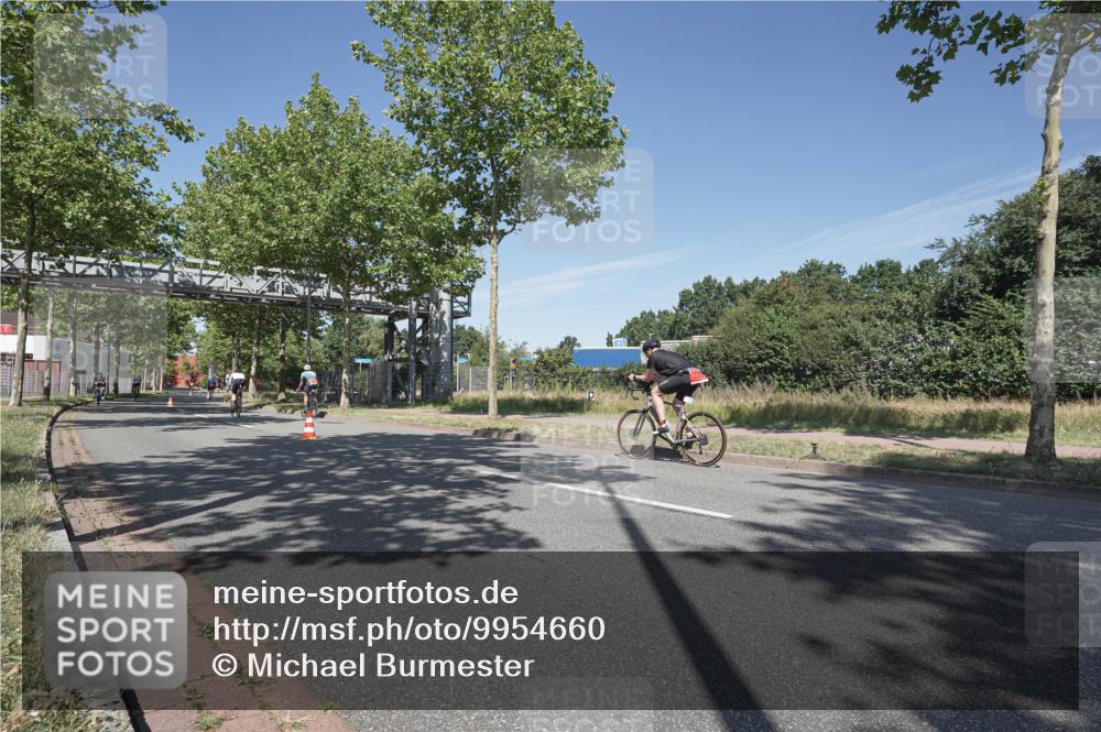 09.08.2026 - GEWOBA Citytriathlon Bremen Michael Burmester http://msf.ph/oto/9954660 09.08.2026 12:08:42 Radfahren 558, 602, 620, 643, 711 meine-sportfotos.de