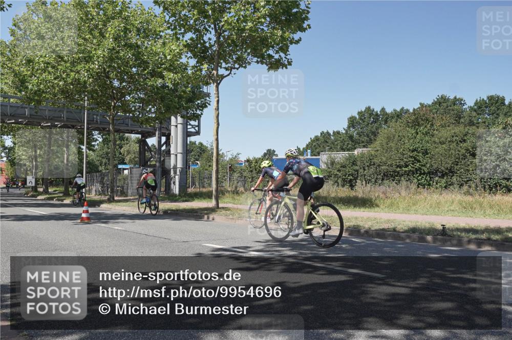 09.08.2026 - GEWOBA Citytriathlon Bremen Michael Burmester http://msf.ph/oto/9954696 09.08.2026 14:35:36 Radfahren 14, 47, 57, 121, 147, 205, 271, 286, 325, 363, 364, 370, 403, 453, 462, 466, 527 meine-sportfotos.de