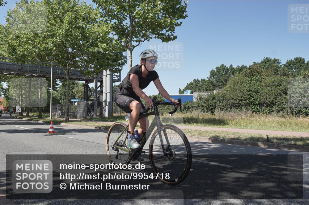 09.08.2026 - GEWOBA Citytriathlon Bremen Michael Burmester http://msf.ph/oto/9954718 09.08.2026 14:35:47 Radfahren 14, 39, 47, 147, 205, 271, 325, 334, 363, 453, 462, 527 meine-sportfotos.de