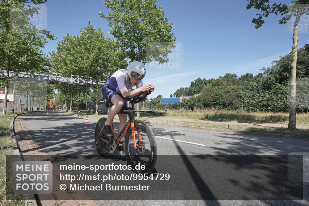 09.08.2026 - GEWOBA Citytriathlon Bremen Michael Burmester http://msf.ph/oto/9954729 09.08.2026 12:09:56 Radfahren 578, 635, 674, 718, 770, 774, 1002 meine-sportfotos.de