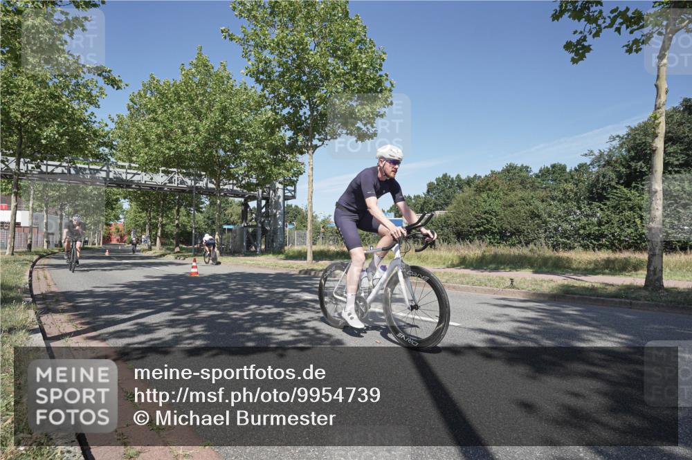 09.08.2026 - GEWOBA Citytriathlon Bremen Michael Burmester http://msf.ph/oto/9954739 09.08.2026 12:10:07 Radfahren 619, 633, 688, 729, 770, 774, 1002 meine-sportfotos.de