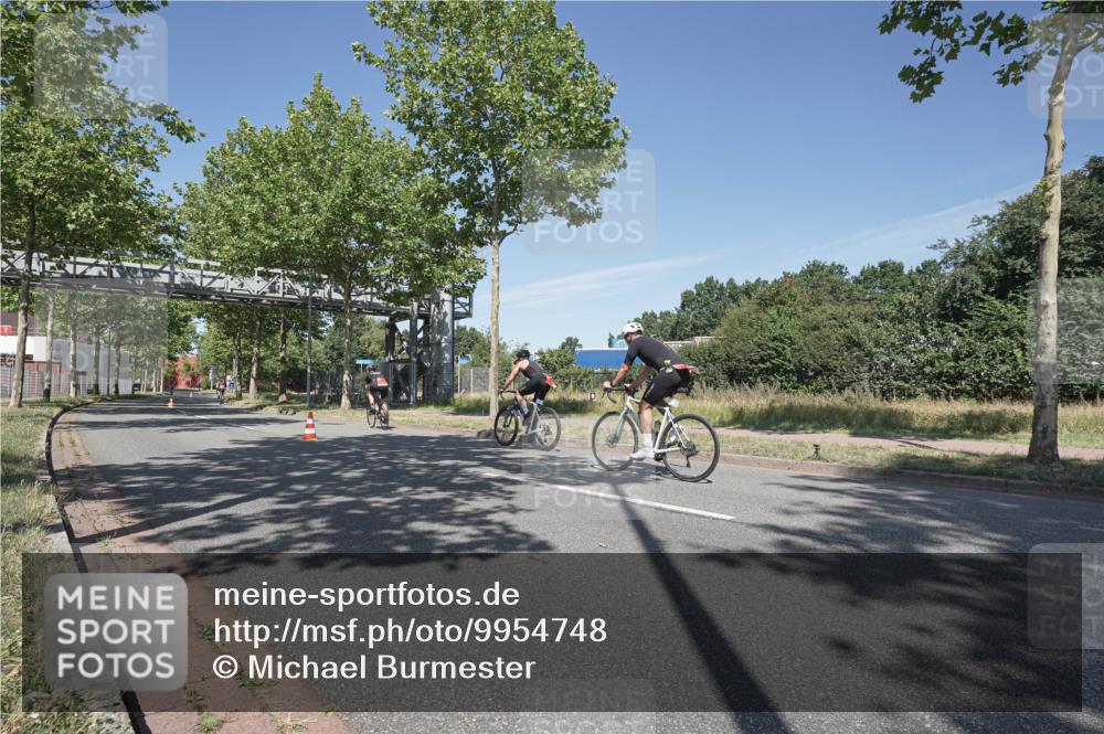 09.08.2026 - GEWOBA Citytriathlon Bremen Michael Burmester http://msf.ph/oto/9954748 09.08.2026 12:10:15 Radfahren 619, 633, 688, 729, 1002 meine-sportfotos.de