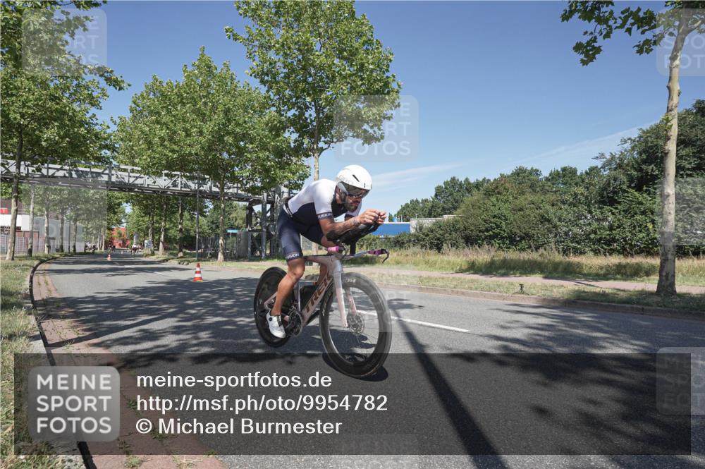 09.08.2026 - GEWOBA Citytriathlon Bremen Michael Burmester http://msf.ph/oto/9954782 09.08.2026 12:10:48 Radfahren 714, 740, 766 meine-sportfotos.de