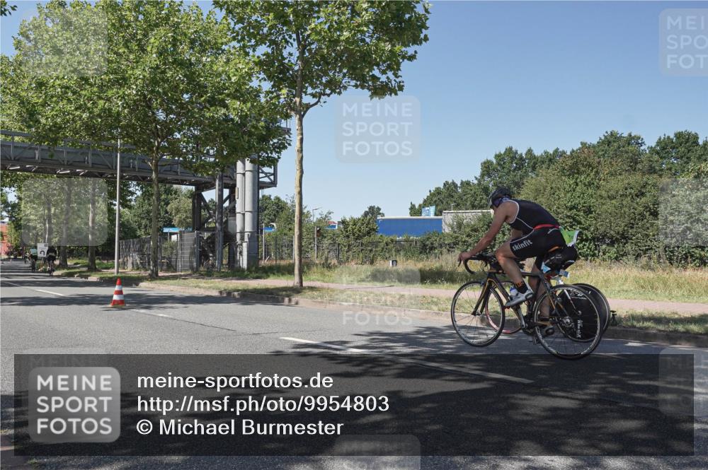 09.08.2026 - GEWOBA Citytriathlon Bremen Michael Burmester http://msf.ph/oto/9954803 09.08.2026 14:36:48 Radfahren 65, 89, 110, 122, 256, 337, 377, 523 meine-sportfotos.de