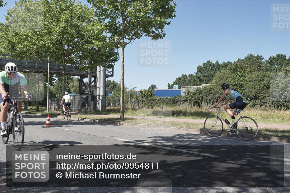 09.08.2026 - GEWOBA Citytriathlon Bremen Michael Burmester http://msf.ph/oto/9954811 09.08.2026 14:36:54 Radfahren 65, 89, 122, 229, 312, 337, 377, 523 meine-sportfotos.de