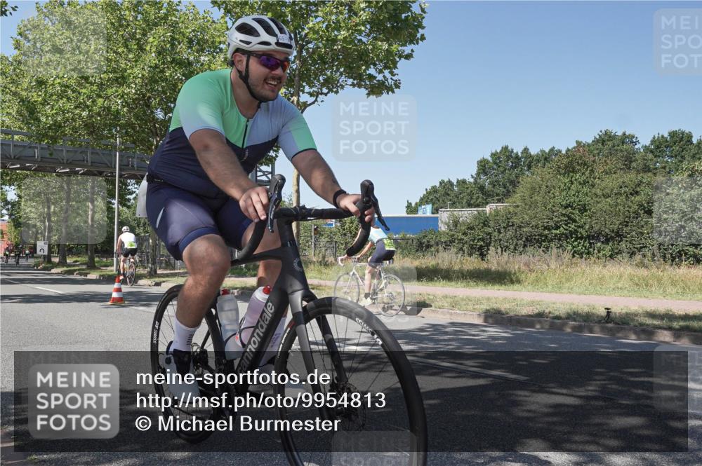 09.08.2026 - GEWOBA Citytriathlon Bremen Michael Burmester http://msf.ph/oto/9954813 09.08.2026 14:36:55 Radfahren 65, 229, 312, 337, 377, 523 meine-sportfotos.de