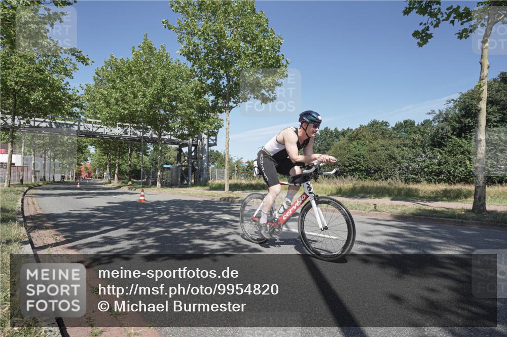 09.08.2026 - GEWOBA Citytriathlon Bremen Michael Burmester http://msf.ph/oto/9954820 09.08.2026 12:11:17 Radfahren 112, 588, 641, 698, 703, 767, 789, 801, 854 meine-sportfotos.de