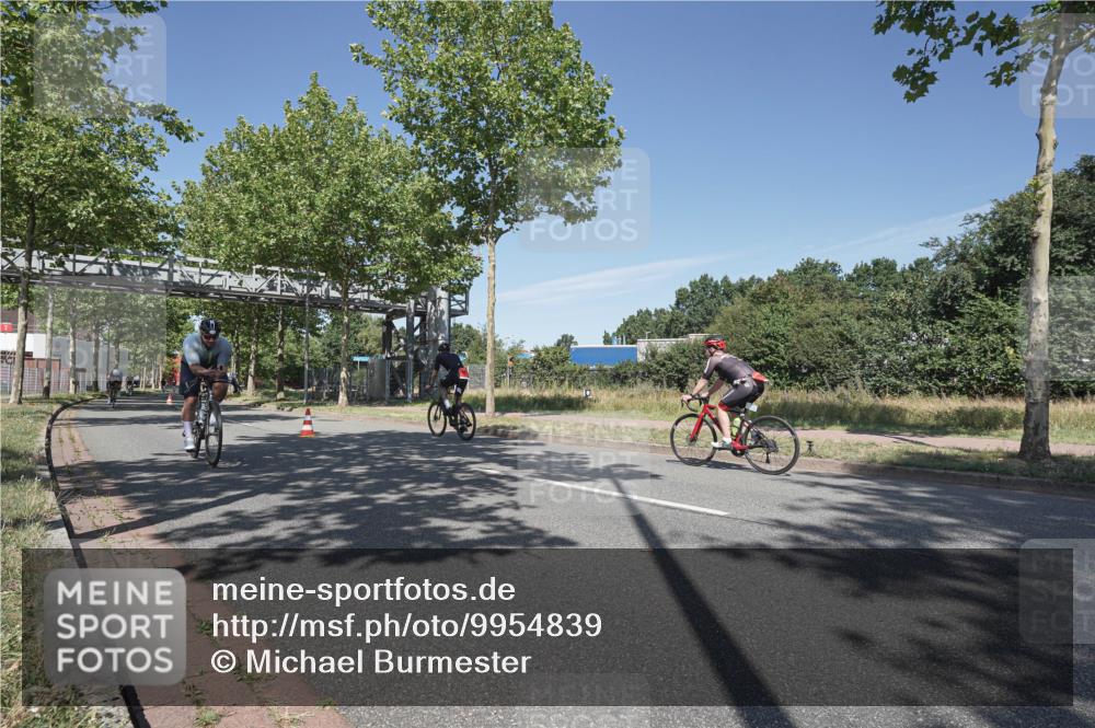 09.08.2026 - GEWOBA Citytriathlon Bremen Michael Burmester http://msf.ph/oto/9954839 09.08.2026 12:11:36 Radfahren 112, 540, 549, 666, 691, 692, 703, 712, 732, 862, 1153 meine-sportfotos.de