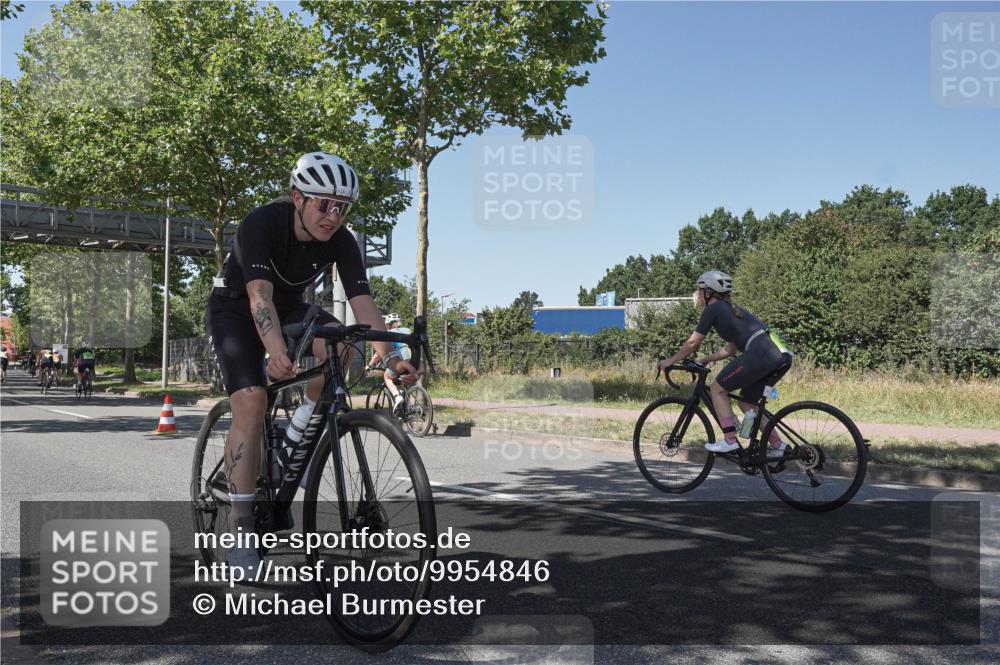 09.08.2026 - GEWOBA Citytriathlon Bremen Michael Burmester http://msf.ph/oto/9954846 09.08.2026 14:37:15 Radfahren 10, 58, 87, 172, 300, 316, 369, 385, 448 meine-sportfotos.de