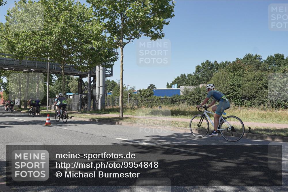 09.08.2026 - GEWOBA Citytriathlon Bremen Michael Burmester http://msf.ph/oto/9954848 09.08.2026 14:37:16 Radfahren 10, 58, 87, 172, 300, 316, 369, 385, 448 meine-sportfotos.de