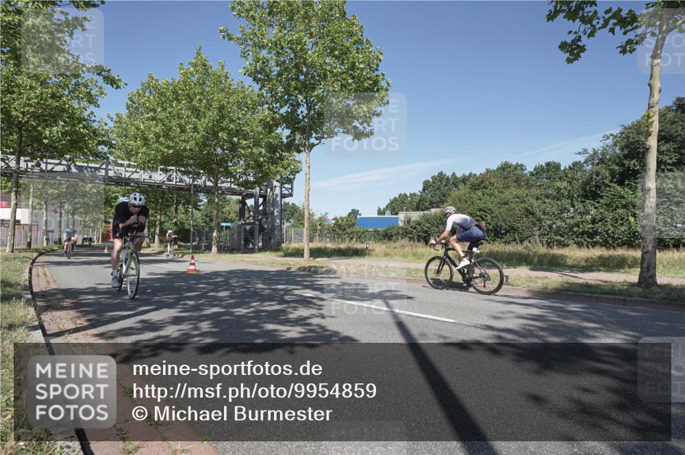 09.08.2026 - GEWOBA Citytriathlon Bremen Michael Burmester http://msf.ph/oto/9954859 09.08.2026 12:11:44 Radfahren 549, 631, 642, 660, 676, 691, 692, 712, 732, 862 meine-sportfotos.de