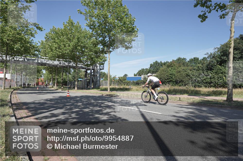 09.08.2026 - GEWOBA Citytriathlon Bremen Michael Burmester http://msf.ph/oto/9954887 09.08.2026 12:12:09 Radfahren 610, 618, 677 meine-sportfotos.de