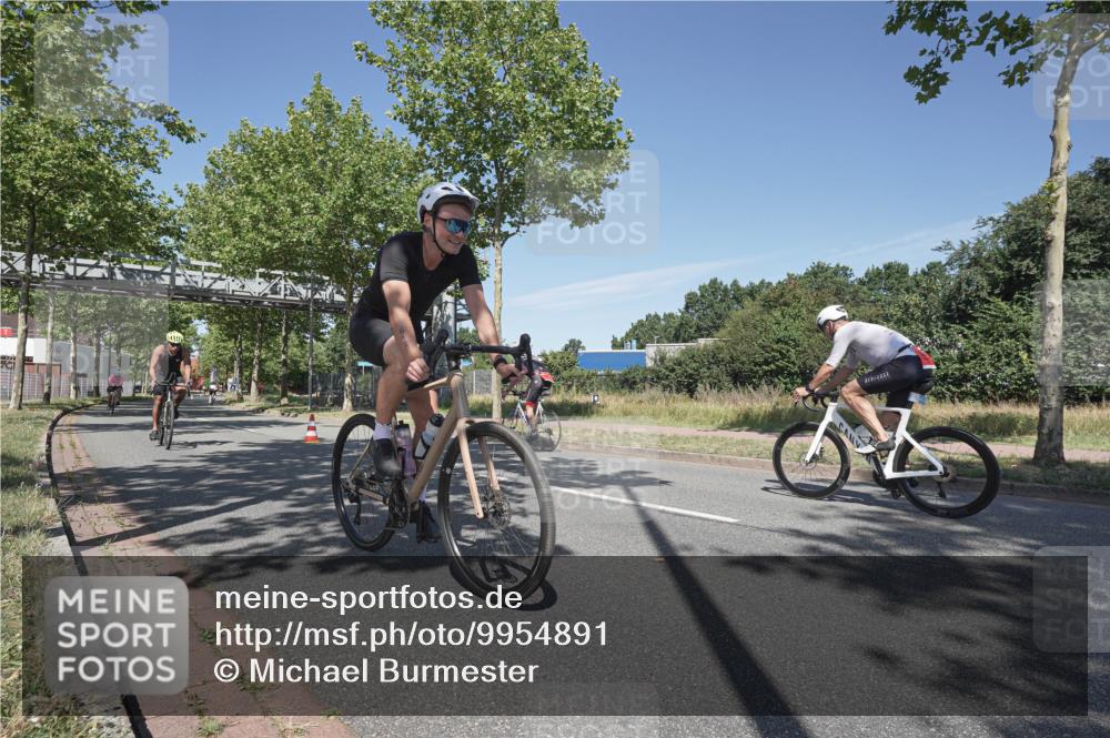 09.08.2026 - GEWOBA Citytriathlon Bremen Michael Burmester http://msf.ph/oto/9954891 09.08.2026 12:12:13 Radfahren 610, 618, 677 meine-sportfotos.de