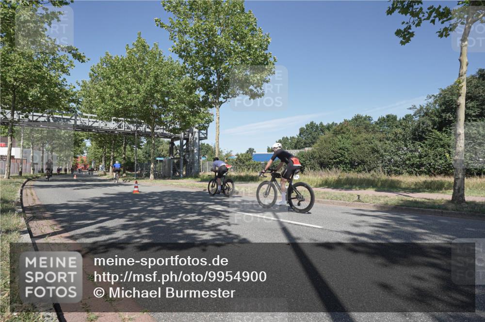 09.08.2026 - GEWOBA Citytriathlon Bremen Michael Burmester http://msf.ph/oto/9954900 09.08.2026 12:12:19 Radfahren 589, 610, 618, 632, 661, 677, 697, 825 meine-sportfotos.de